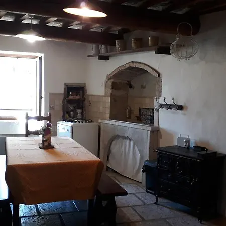 Holiday home La Maison D'helene Salles-sous-Bois