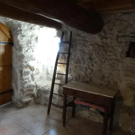 Holiday home La Maison D'helene Salles-sous-Bois